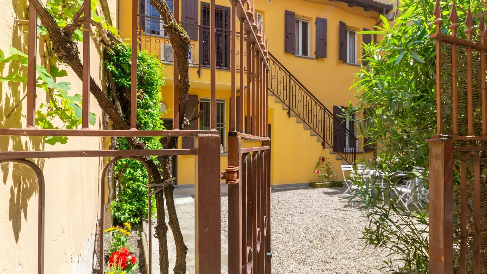 Apartment Appartamento Angeli 10 Bologna Italy